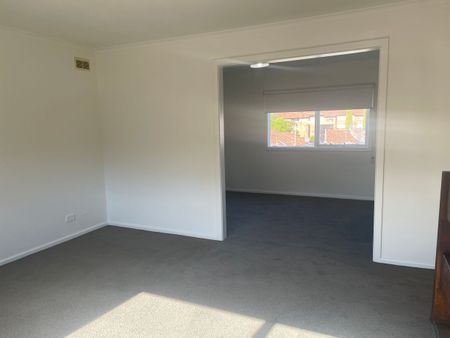 3 Bedroom House - Photo 4