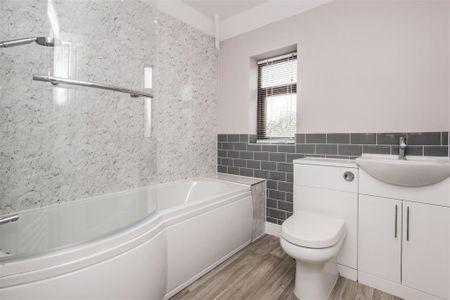 3 bed House - Semi-Detached To Let - Photo 5