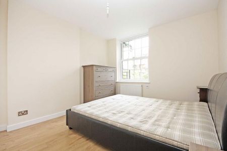 3 bedroom flat to rent - Photo 5