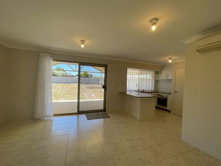 12 Grande Way, Beechboro WA 6063 - House For Rent - $720 | Domain - Photo 2