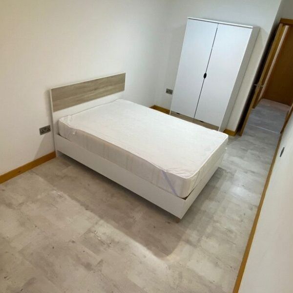 Flat 1, St Michaels Road, Headingley, Leeds, LS6 3AW - Photo 1