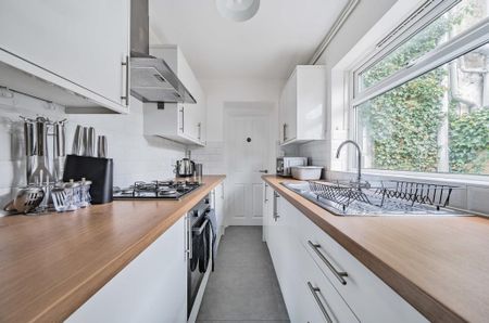 1 bedroom in a house share to rent - Photo 5