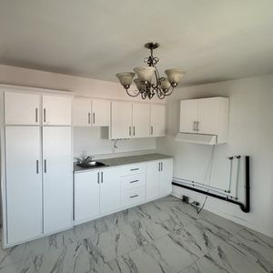 4 1/2 Apt 1550$ -1er Août Rénové - Photo 2