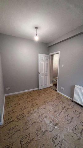 Church Street, Longwood, HD3 - Photo 4