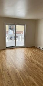 🏡 5 ½ complètement rénové à louer – Saint-Jérôme - Photo 3