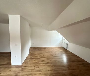 Möbel rein und fertig ! Traumwohnung im Grünen ! - Foto 1