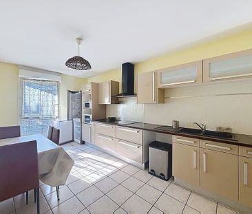 Location Appartement 3 pièces Meublé 77m² BRUGES 33520 - Photo 4