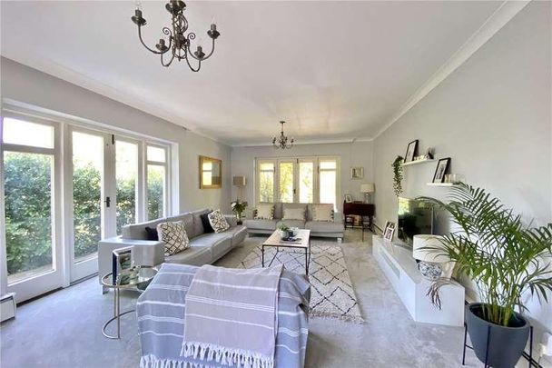 Grove Road, Beaconsfield, HP9 - Photo 1