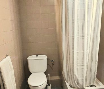 Estudio de alquiler en Carrer de Valldonzella, 33, El Raval - Photo 3