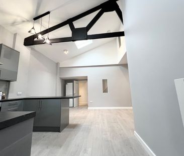 2 Bed Flat, London, E6 - Photo 6