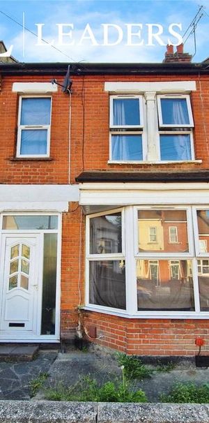 1 bedroom in a house share to rent - Photo 2