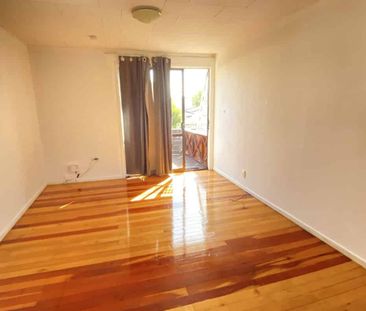 Location!Location!Location! - Photo 2