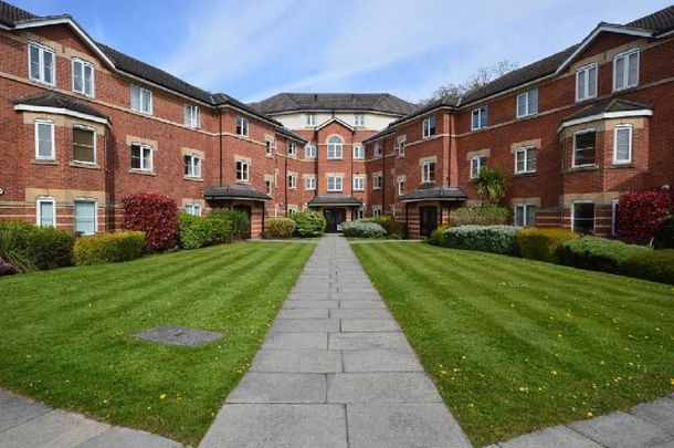 Starling Close, Manchester - Photo 1