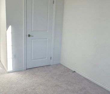 For Lease - 42 West Oak Trail, Barrie, Ontario - Photo 5