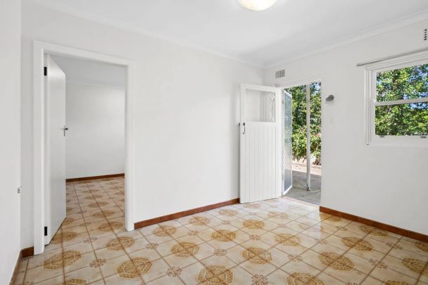 4B Pine Avenue, Brookvale. - Photo 1