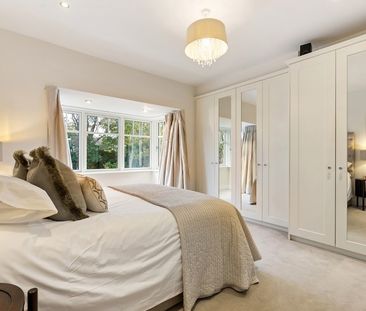 AVOCA PARK, BLACKROCK, CO. DUBLIN, A94 E3T3 - Photo 2