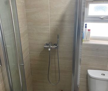 Studio Flat, Norbury, SW16 - Photo 1