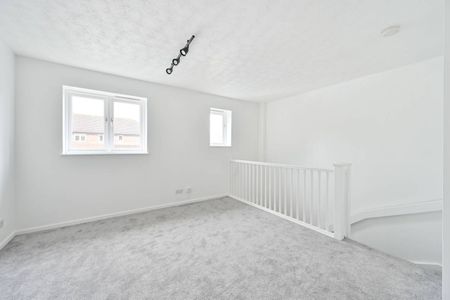 1 Bed Flat, Campbell Gordon Way, NW2 - Photo 5