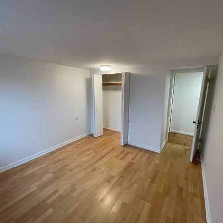 Mount Pleasant b/w Cambie and Main - 2 Bdr/1Bath Garden suite - Photo 1