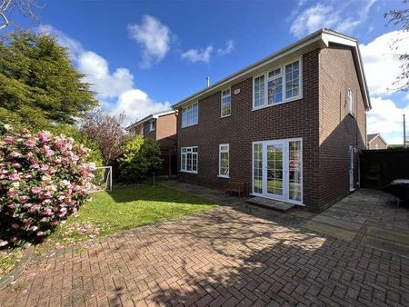 Martin Close, Irby, Wirral, CH61 - Photo 3