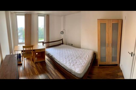 Room in a Shared Flat, Trinity Court, M15 - Photo 3