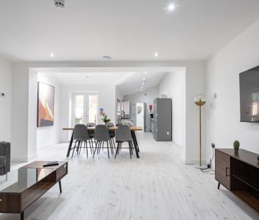 3 bedroom terraced house to rent - Photo 1