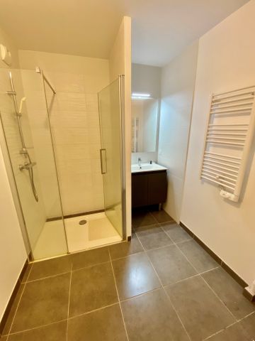 Location Appartement 2 pièces 38m² TOULON 83100 - Photo 5