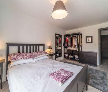 Dun Fields, Kelham Island, Sheffield, S3 - Photo 1