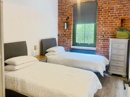 3 bedroom flat to rent - Photo 2