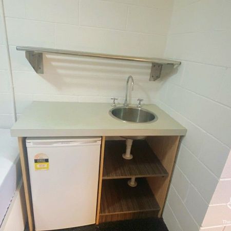 Furnished Studio Including Bills - Photo 3