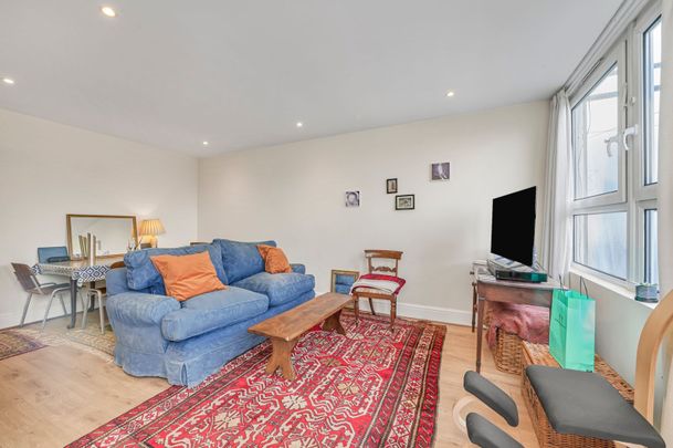 Rosenau Road, Battersea, London, SW11 - Photo 1