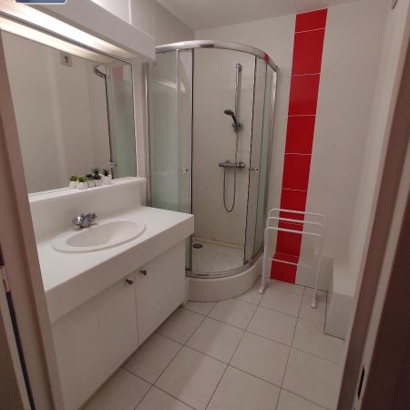 Location Appartement 2 pièces 57m² BORDEAUX 33000 - Photo 4