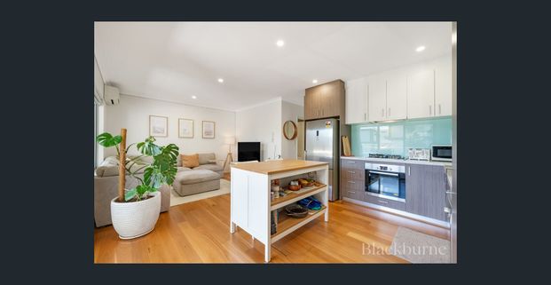 SIX MONTH LEASE | PERFECT FULLY FURNISHED & EQUIPPED LOCK AND LEAVE - Photo 1