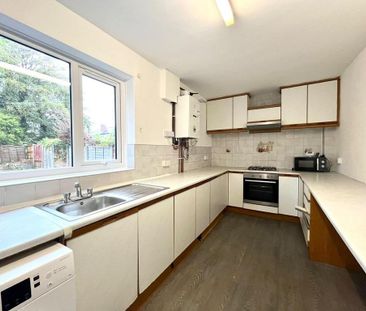 3 bedroom terraced house to rent - Photo 5