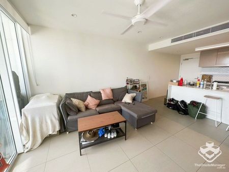 LUXURY 1 BEDROOM APARTMENT IN WEST END - Photo 5