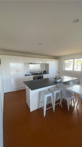 Sunny Home - Photo 3