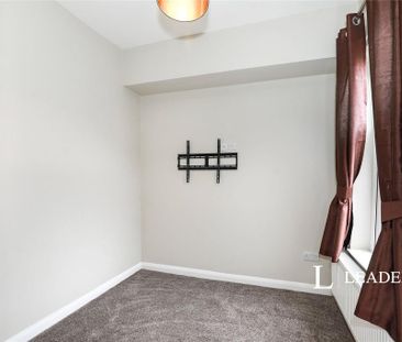 3 bedroom terraced house to rent - Photo 4