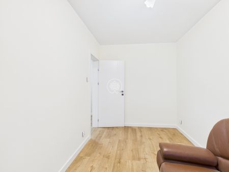 3 pokojowe mieszkanie po generalnym remoncie - Zdjęcie 4