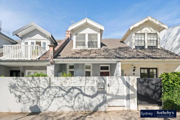 Gorgeous Family Home In Beautiful Tree Lined Cul-de-Sac In The Heart of Double Bay - By Appointment Please Contact Agent - Photo 1