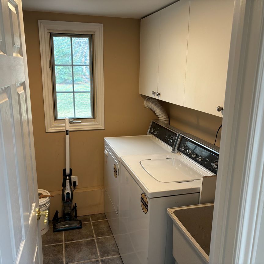 For Lease - 303 OAK Street, Collingwood, Ontario - Photo 1