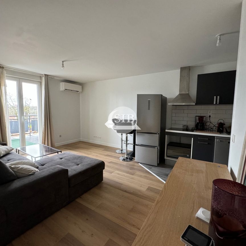 Location Appartement 3 pièces 53m² STE GENEVIEVE DES BOIS 91700 - Photo 1