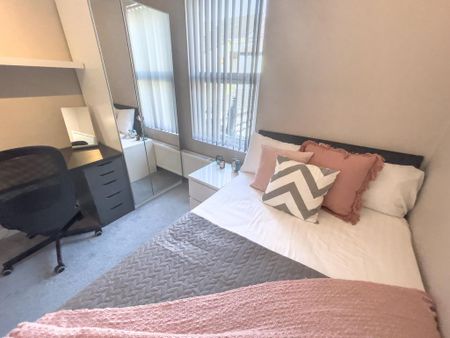 5 bedroom terraced house to rent - Photo 2