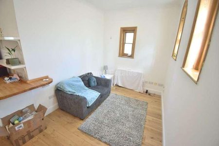 Wokingham Road, Reading, RG6 - Photo 4