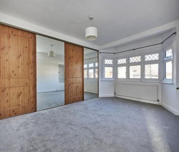 4 bedroom semi-detached house to rent - Photo 6