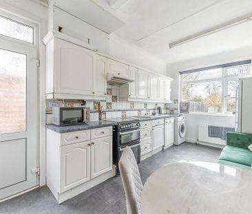 4 bedroom semi-detached house to rent - Photo 1