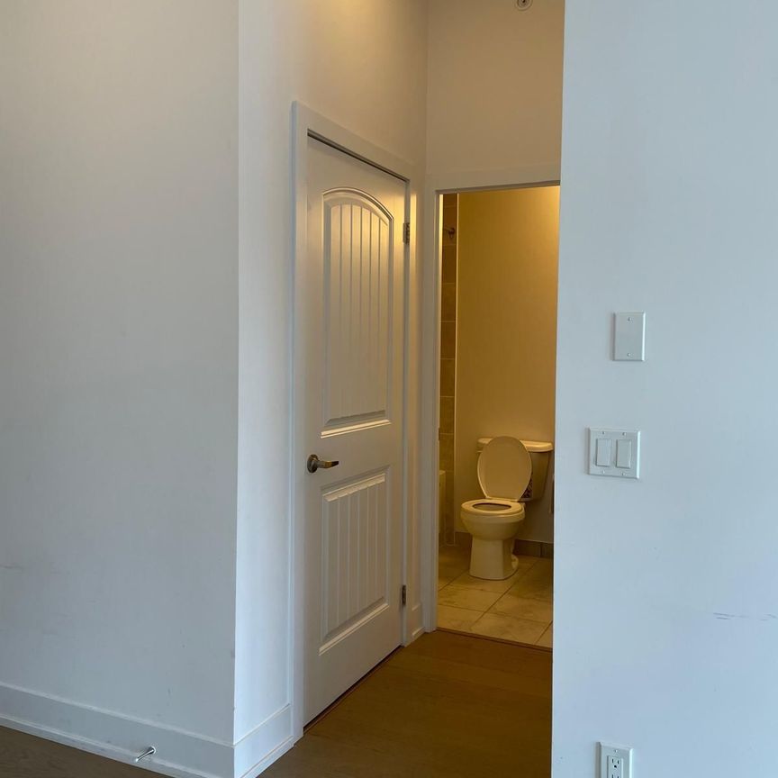 For Lease - 7 Kenaston Gardens Unit# 812, Toronto, Ontario - Photo 1