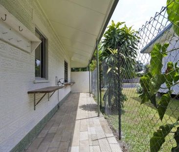 Small Studio Apartment - Photo 2