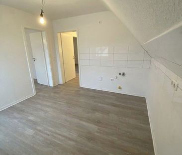 Zuhause fühlen: 2-Zimmer-Dachgeschosswohnung - Photo 4