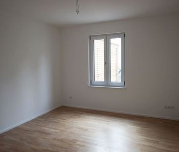 Neubau-Erstbezug! SchÃ¶ne 4-Zimmer-Wohnung mit Terrasse und Gartenanteil! - Foto 1