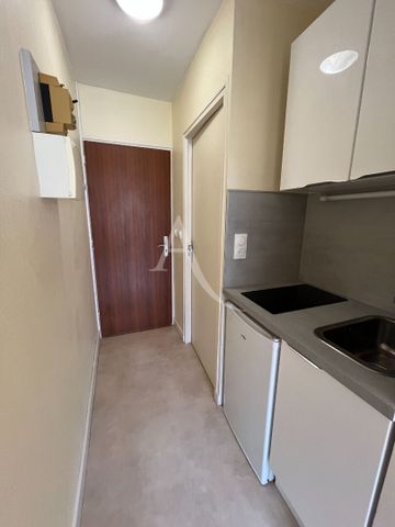Location Appartement 1 pièce 18m² - Photo 2